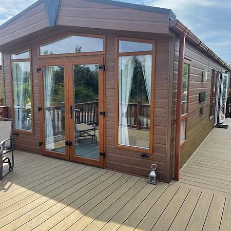 Fern Lodge With Hot Tub Stonham Aspall Εξωτερικό φωτογραφία