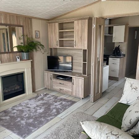 Fern Lodge With Hot Tub Stonham Aspall Εξωτερικό φωτογραφία