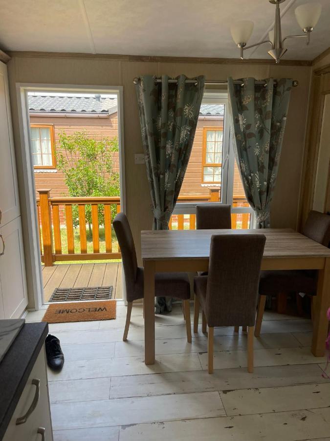 Fern Lodge With Hot Tub Stonham Aspall Εξωτερικό φωτογραφία
