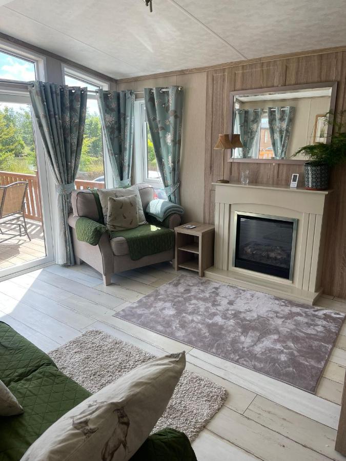 Fern Lodge With Hot Tub Stonham Aspall Εξωτερικό φωτογραφία