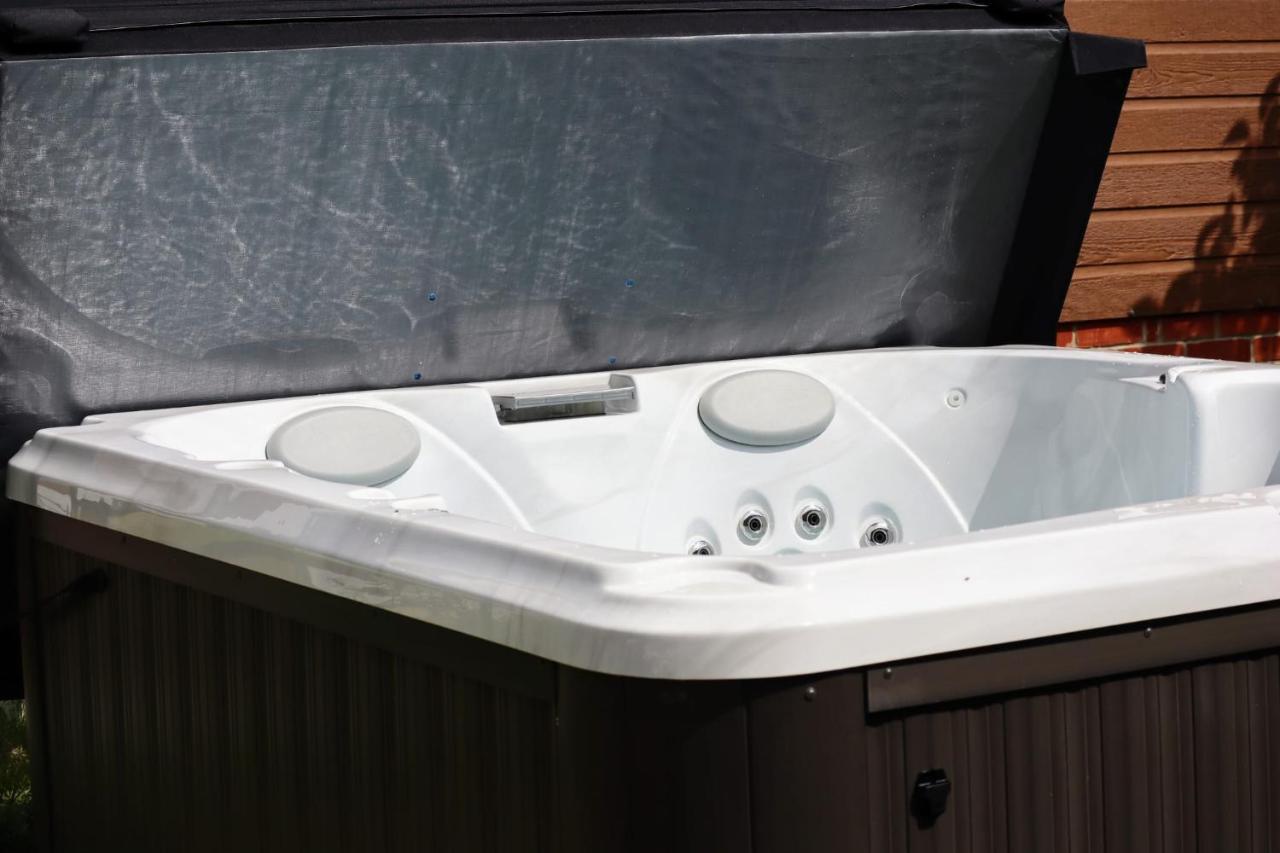 Fern Lodge With Hot Tub Stonham Aspall Εξωτερικό φωτογραφία
